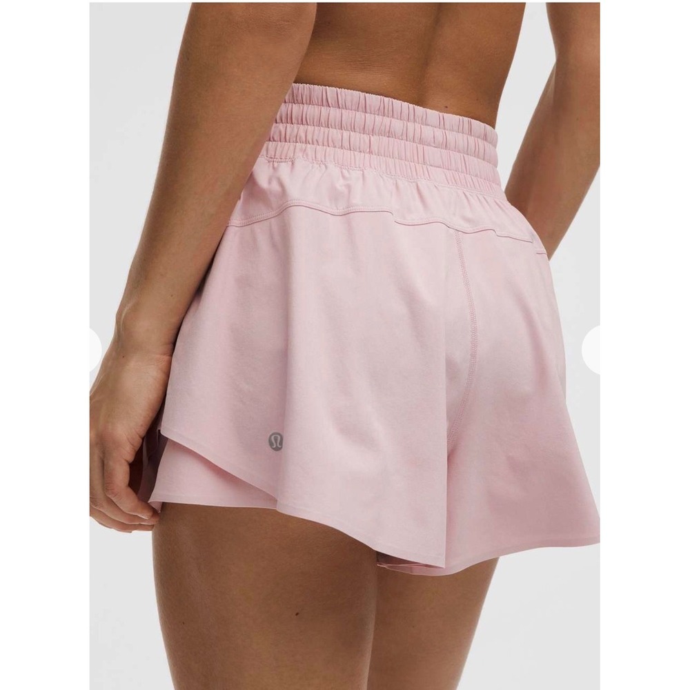 Lululemon Shake It Out High-Rise Run Short 2.5 Pink Pearl Womens Size M NEW